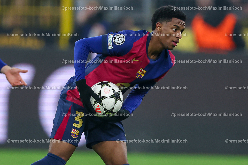 UCL11122402173 | 11.12.2024, UEFA Champions League, Borussia Dortmund - FC Barcelona, 8. Spieltag, Signal Iduna Park, Saison 2024 2025: Alejandro Balde (Barca #3)