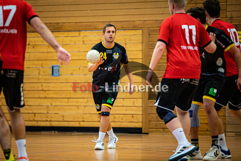 TSV Weiheim II gegen TSV Schongau | Bezirksliga Handball Herren 2024/25, TSV Weiheim II gegen TSV Schongau, 20250118,Markus KONSTANTIN (TSV Schongau 24) in Aktion,2025-01-18 in Weilheim (Jahnhalle)Markus KONSTANTIN (TSV Schongau 24)Copyright: WolfgangxLindner foto-lindner.de