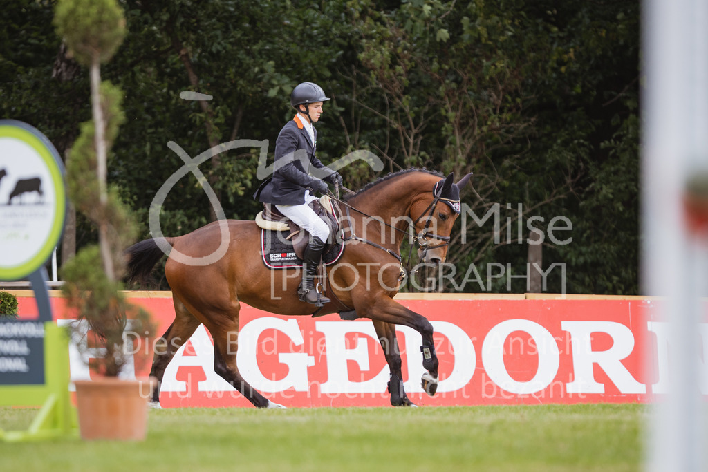 220715_LC_SprPfL1-236 | Deine schönsten Turniermomente als professionelle Fotos! Entdecke hochwertige Pferdesport-Fotografie im Online-Shop. Jetzt Fotos finden & bestellen!