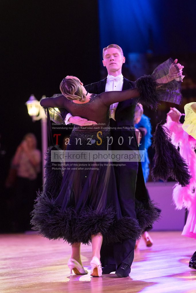 20241215_WDSF_Int_Open_Std-Riga-9188 | Tanzsportbilder, Standardtanz, Lateintanz, WDSF, DTV, LTVB, dancecomp, goc, hessen tanzt, blaues band der spree, walzer, tango, wiener walzer, slowfox, quickstepp, samba, rumba, cha-cha-cha, paso doble. jive, hd-kroft photography, turniertanzsport