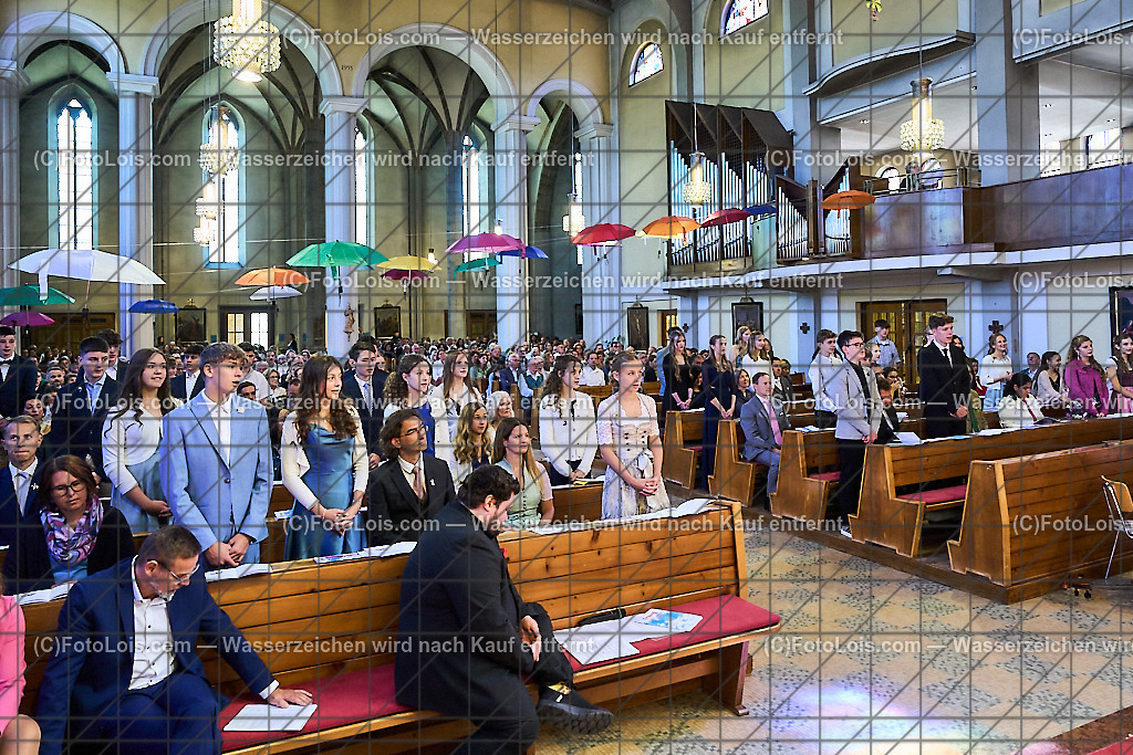 ALP0734_PfarrFirmung Wieselburg_Geloebnis | (C)FotoLois.com, Alois Spandl, Firmung in der Pfarrkirche Wieselburg mit Generalvikar Dr. Christoph Weiss, Dechant Pfarrer Daniel Kostrzycki und Monignore Franz Dammerer, Sa 15. Juni 2024.