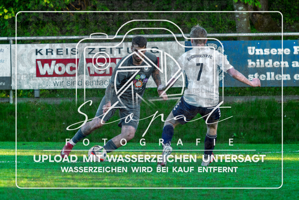 Bezirksliga Herren LG - Buchholzer FC vs Eintracht Munster | Marcin Wisniewski (Eintracht Munster #3); Bezirksliga Herren LG - Buchholzer FC vs Eintracht Munster am 08.05.26 in Sportzentrum Buchholz, Buchholz i.d.N. - Realisiert mit Pictrs.com