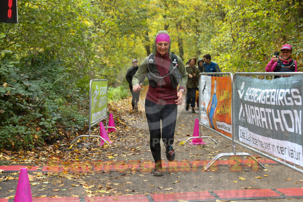 251026_1354_EX1_4039 | Sportfotografie im Rhein-Sieg Kreis, Köln, Bonn, NRW, Rheinland Pfalz, Hessen, etc. Unser Tätigkeitsfeld umfasst den Laufsport vom Volkslauf über den Marathon, Duathlon, Triathon bis zum Ultralauf wie Kölnpfad Ultra oder Schindertrail.
