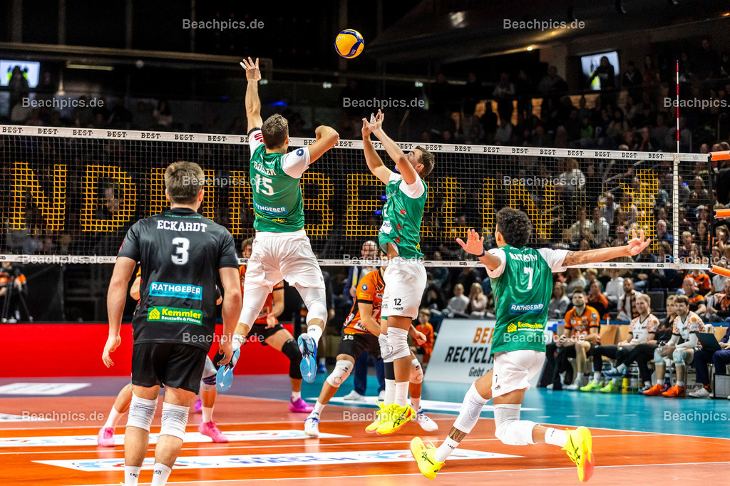 2024-00111603-Bundesliga-BR-Volleys-Haching-München |  16.11.2024; Berlin Foto: Gerold Rebsch - www.beachpics.de