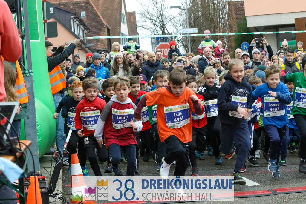 400m AOK Junior Cup | 3 Koenigslauf 2024 400m AOK Junior Cup - Realisiert mit Pictrs.com