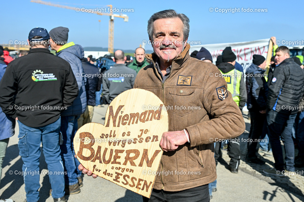 Bauernprotest_ Poendorf_ Lasco_ 08.03.2024-33 | 08.03.2024, Poendorf, AUT, Bauernprotest, im Bild Bauernprotest, Bauern, Landwirte, Traktoren, Fa. Lasco, Demo, Kundgebung

Leopold Steinbichler (NAbg. a.D.)