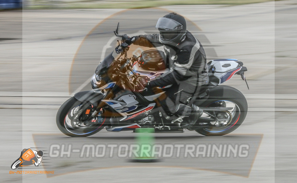 IMG_2772 | gh-motorradtraining-foto.de - Realisiert mit Pictrs.com