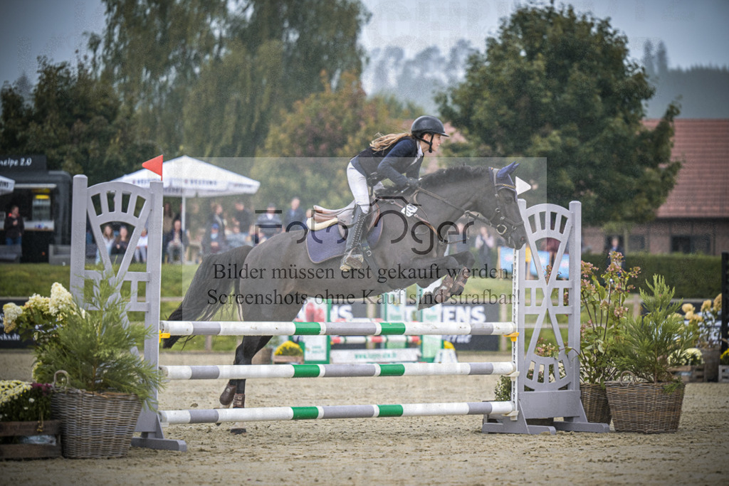 DOS_0142 | Entdecke hochwertige Reitturnierfotos von Foto Oger. Professionell, emotional und authentisch – jetzt Lieblingsmomente im Shop bestellen.Deutschlandweite Turnierfotografie. - Realisiert mit Pictrs.com
