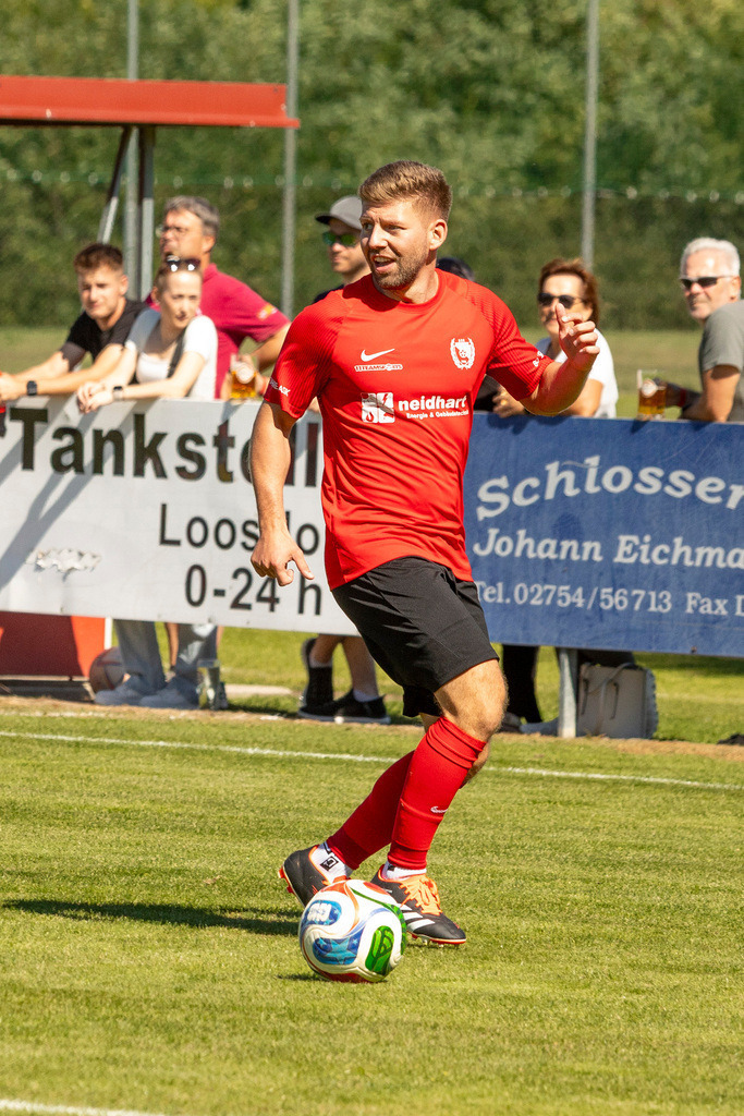 Spiel-0247_Legenden ASK-RAPID | Fotodoku 80 Jahre ASK-Loosdorf: Legendenmatch ASK-Loosdorf - Rapid WIENSponsoren, Mannschaften, Begrüßung, Interviews, das Spiel, Besucher, Fans, Stimmung.