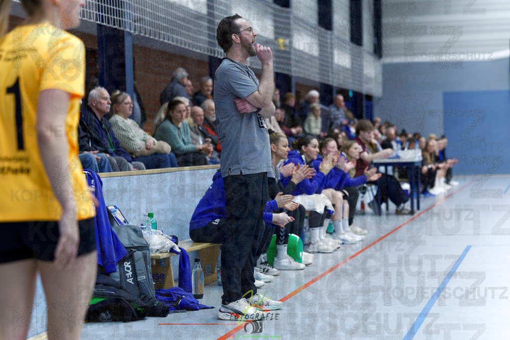 Handball Frauen Oberliga Mitte, HSG Eibelshausen/Ewersbach - HSG Lumdatal | Handball Frauen Oberliga Mitte, HSG Eibelshausen/Ewersbach - HSG Lumdatal am 21.02.2026 in Dietzhölztal-Steinbrücken (Sporthalle am Hammerweiher)Photo © 2026 - Jörg Heinrich - Realisiert mit Pictrs.com