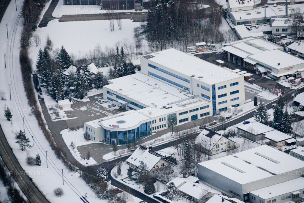 Luftbild: Winterlich schneebedeckte Industrie- und Gewerbegebiet im Ortsteil Ittersbach im Ortsteil Im Stockmädle in Karlsbad im Bundesland Baden-Württemberg in Deutschland. Foto: IMG_17035.jpg vom 15.02.2009 durch Werner Riehm/FLY-FOTO.de