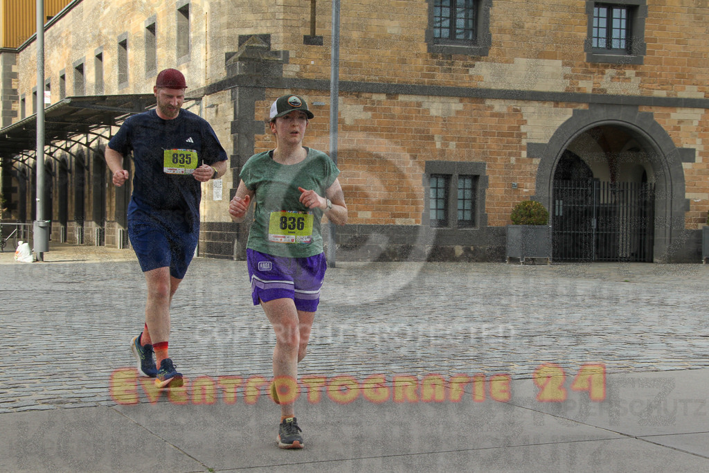 250920_1532_EV4_9089 | Sportfotografie im Rhein-Sieg Kreis, Köln, Bonn, NRW, Rheinland Pfalz, Hessen, etc. Unser Tätigkeitsfeld umfasst den Laufsport vom Volkslauf über den Marathon, Duathlon, Triathon bis zum Ultralauf wie Kölnpfad Ultra oder Schindertrail.