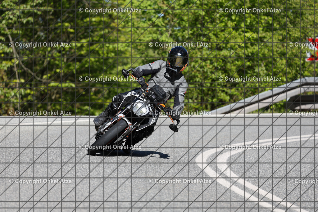 IMG_9209 | Fotograf am Kyffhäuser. Onkel Atze. Kyffhäuser Rennstrecke. Café36. Motorsportfotografie. - Realisiert mit Pictrs.com