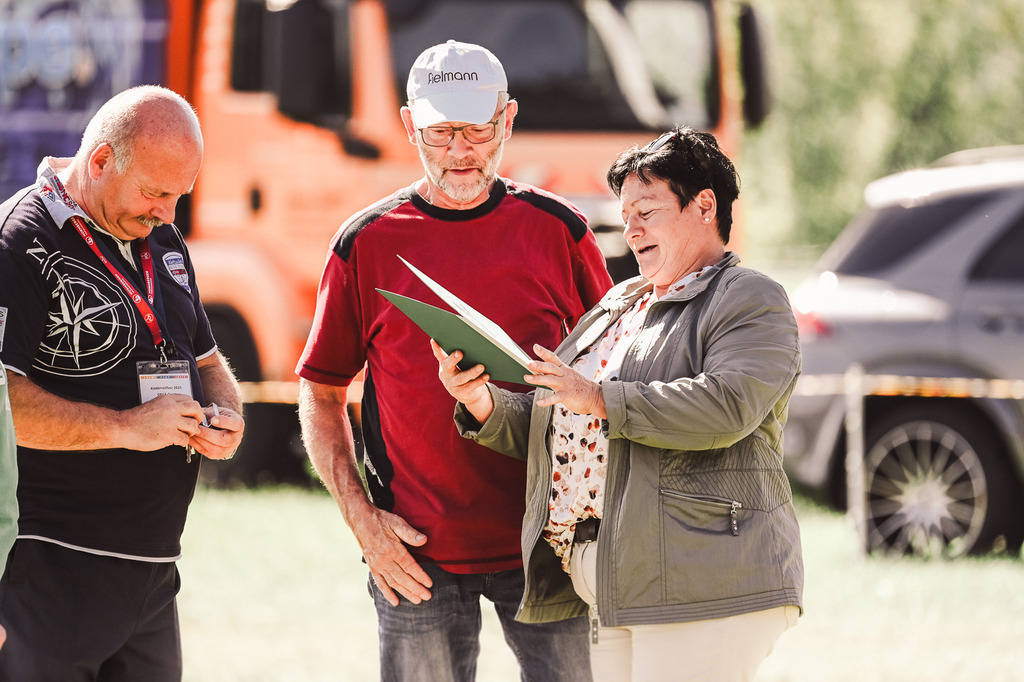DSC_1235 | Pferde- und Turnierfotografie in Westsachsen. Pferdeportraits, Auftragszeichnungen und intuitive Kunst.