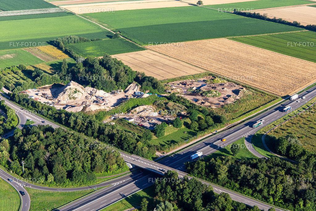 Jeanine Rieger GmbH - Recyclinganlage Rohrbach (Bauschutt - Recycling, Baustoffe, Öffentliche KFZ Waage) https://www.rieger-rohrbach.de/ | Luftbild: Jeanine Rieger GmbH - Recyclinganlage Rohrbach (Bauschutt - Recycling, Baustoffe, Öffentliche KFZ Waage) https://www.rieger-rohrbach.de/ in Rohrbach im Bundesland Rheinland-Pfalz in Deutschland. Foto: IMG_142437.jpg vom 09.07.2024 durch ©2025 Werner Riehm fly-foto.de/copyright - Realisiert mit Pictrs.com