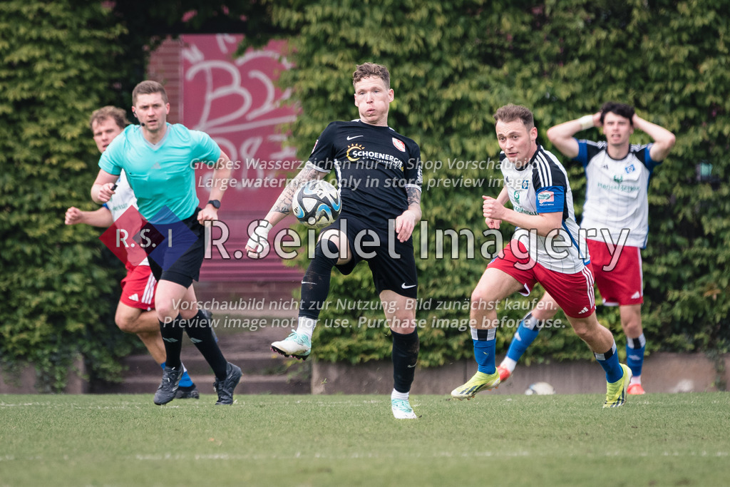 RS-1-045848 | Alexander Roppelt (Schiedsrichter), Florian Riedel (#39, Havelse), Arlind Ibrahim Rexhepi (#11, HSV II), Nicolas-Bernd Oliveira Kisilowski (#14, HSV II)