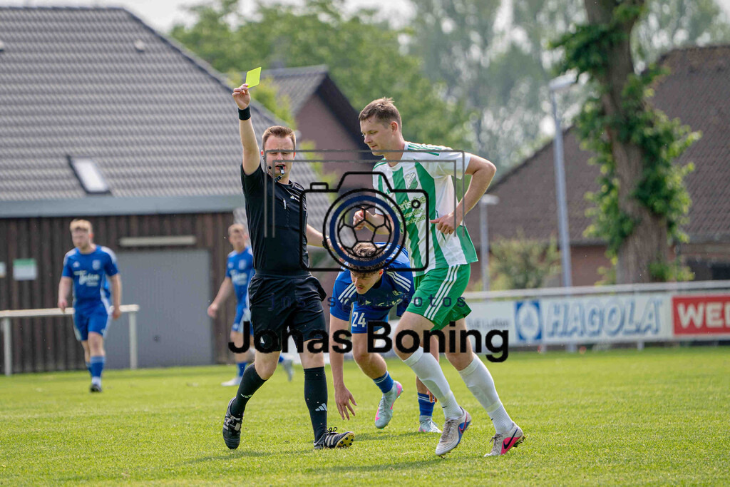 Fußball I Herren I Saison 2025-2026 I Bezirksliga Weser-Ems 4 I 33. Spieltag I TuS Lutten - SV Altenoythe I 18608 | jns.sportfotos - Realisiert mit Pictrs.com