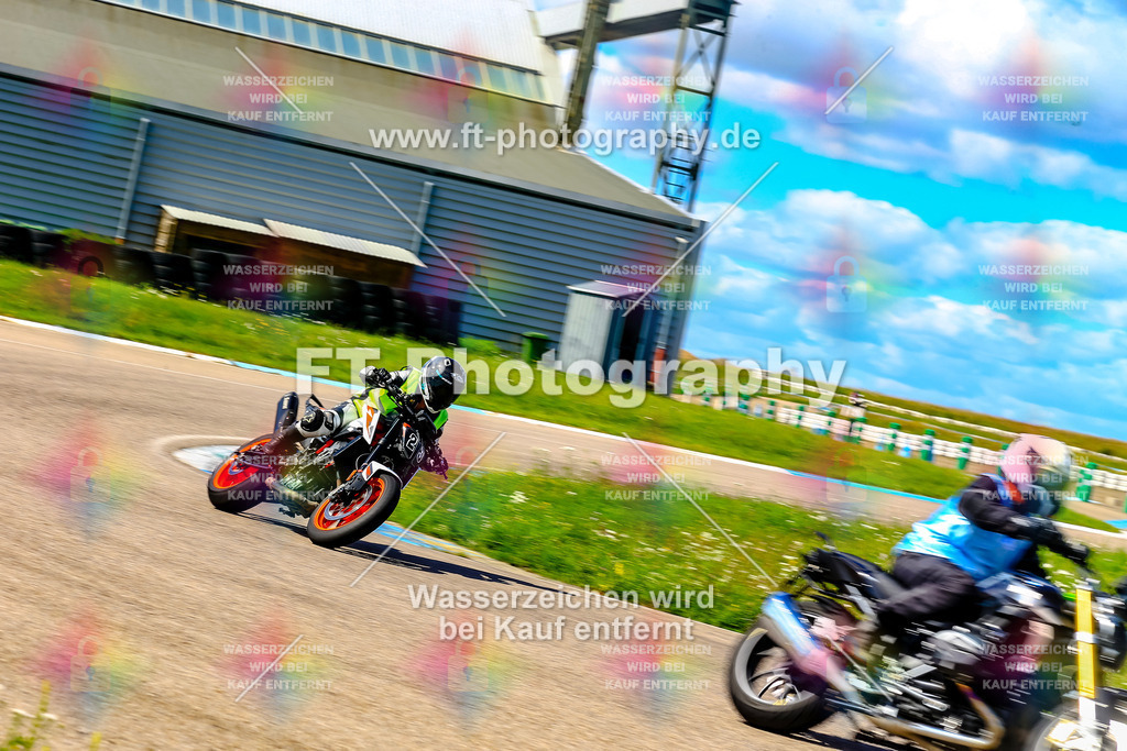 023-6150 | Hier findet Ihr Bilder von Touristenfahrten auf der Nürburgring Nordschleife oder von anderen Veranstaltungen die ich besucht habe. Viel Spass beim Durch Schauen 