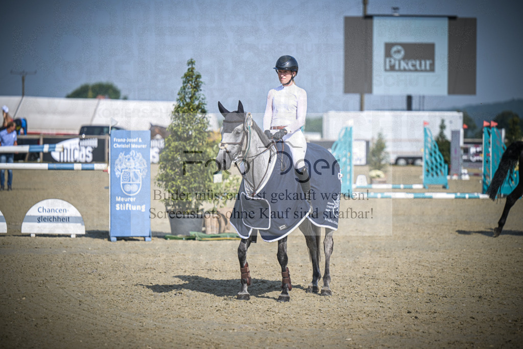 DOS_0019 | Entdecke hochwertige Reitturnierfotos von Foto Oger. Professionell, emotional und authentisch – jetzt Lieblingsmomente im Shop bestellen.Deutschlandweite Turnierfotografie. - Realisiert mit Pictrs.com