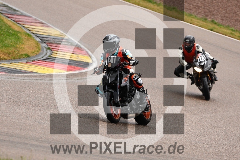 0121-20260629_10408 | Schöne Erinnerungen an spannende Momente - das festzuhalten ist unser Job. PIXELrace.de ist seit 2003 auf den Rennstrecken Europas unterwegs um die Action draußen beim Fahren und die wunderbare Stimmung imm Fahrerlager für euch einzufangen.