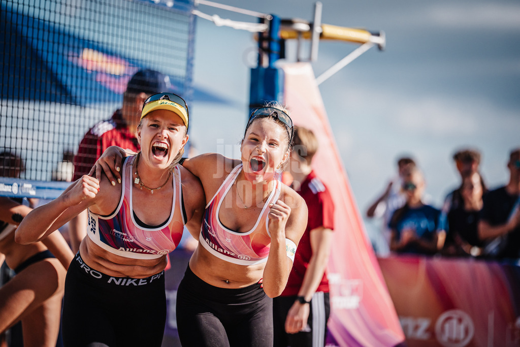 Beachvolleyball | Frauen | Deutsche Meisterschaften 2025 Timmendorfer Strand | 04.09.2025 | v.l. Chenoa Christ und Anna-Chiara Reformat jubeln