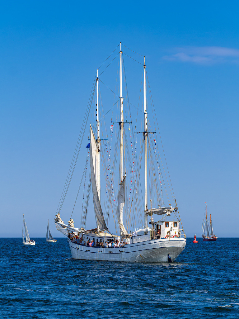 Segelschiffe auf der Ostsee während der Hanse Sail in Rostock | Segelschiffe auf der Ostsee während der Hanse Sail in Rostock.
