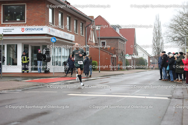 WMLA2403 | Bildershop "Sportfotograf-Oldenburg" mit Fotos von Sportevents in Oldenburg und Umzu. - Realisiert mit Pictrs.com