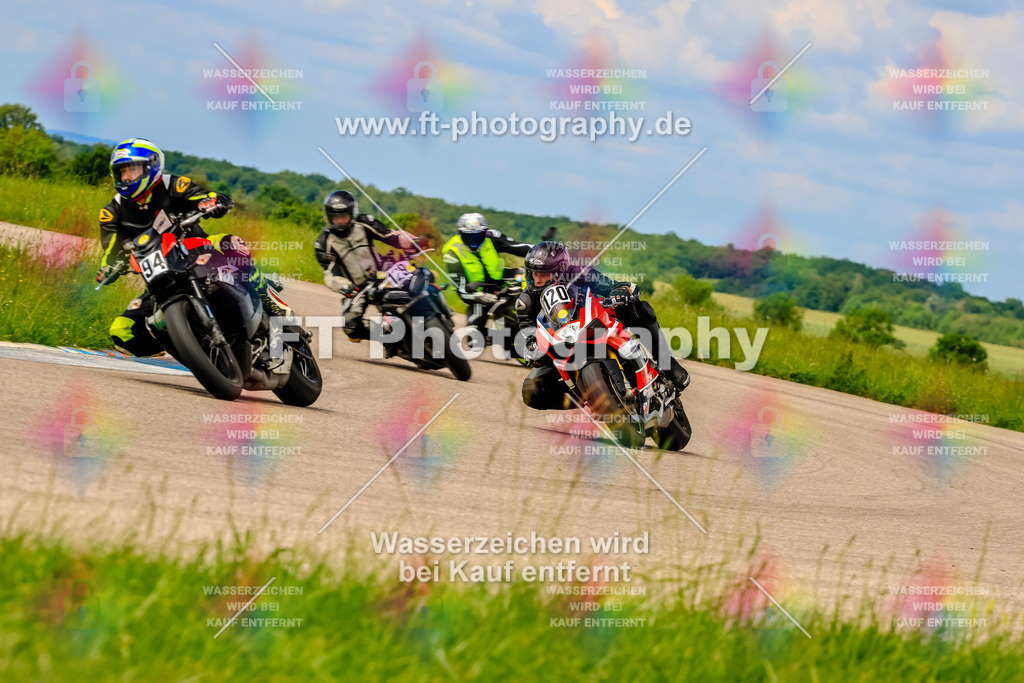 MotoTeam-1020 | Hier findet Ihr Bilder von Touristenfahrten auf der Nürburgring Nordschleife oder von anderen Veranstaltungen die ich besucht habe. Viel Spass beim Durch Schauen 