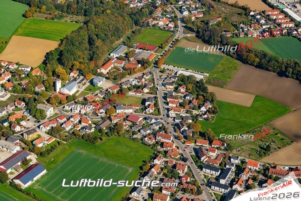 aktuelles Luftbild von  Hebertshausen - Luftaufnahme wurde 2018 von https://frankenair.de mittels Flugzeug (keine Drohne) erstellt.