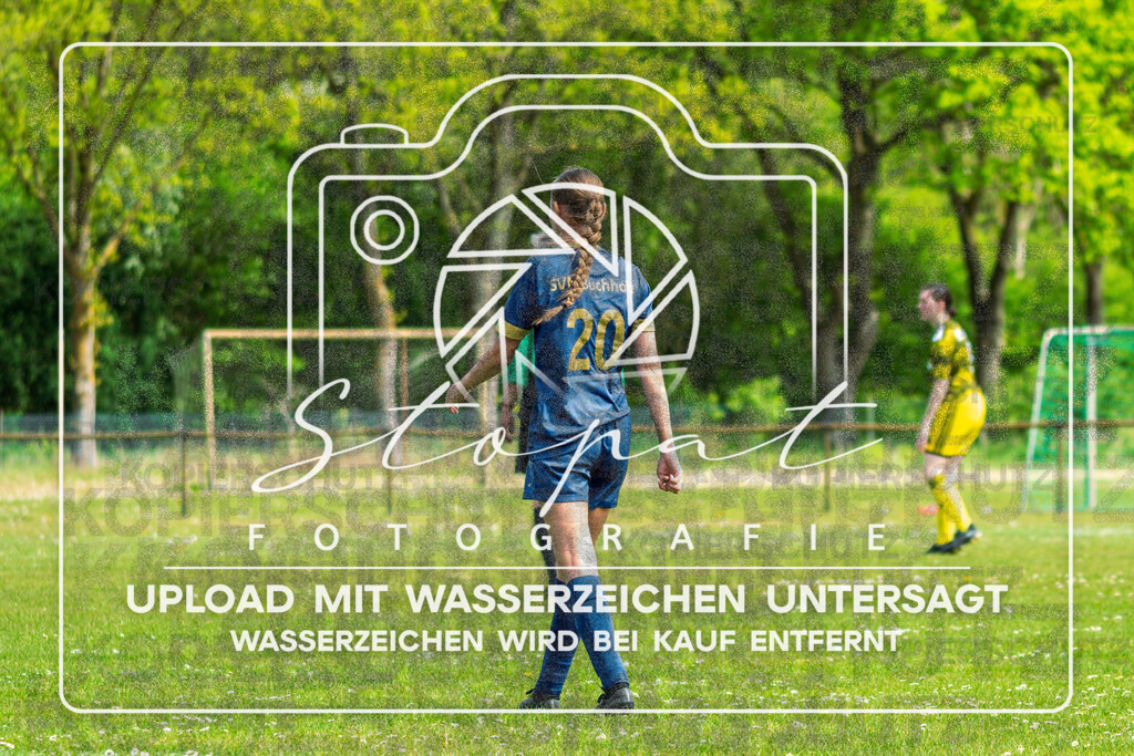 Kreisliga Damen HK - SVN Buchholz vs. SG Fulde | Melina Schultze (#20 SVN Buchholz); Kreisliga Damen HK - SVN Buchholz vs. SG Fulde am 03.05.2026 in Sportplatz Buchholz, Buchholz (Aller) - Realisiert mit Pictrs.com