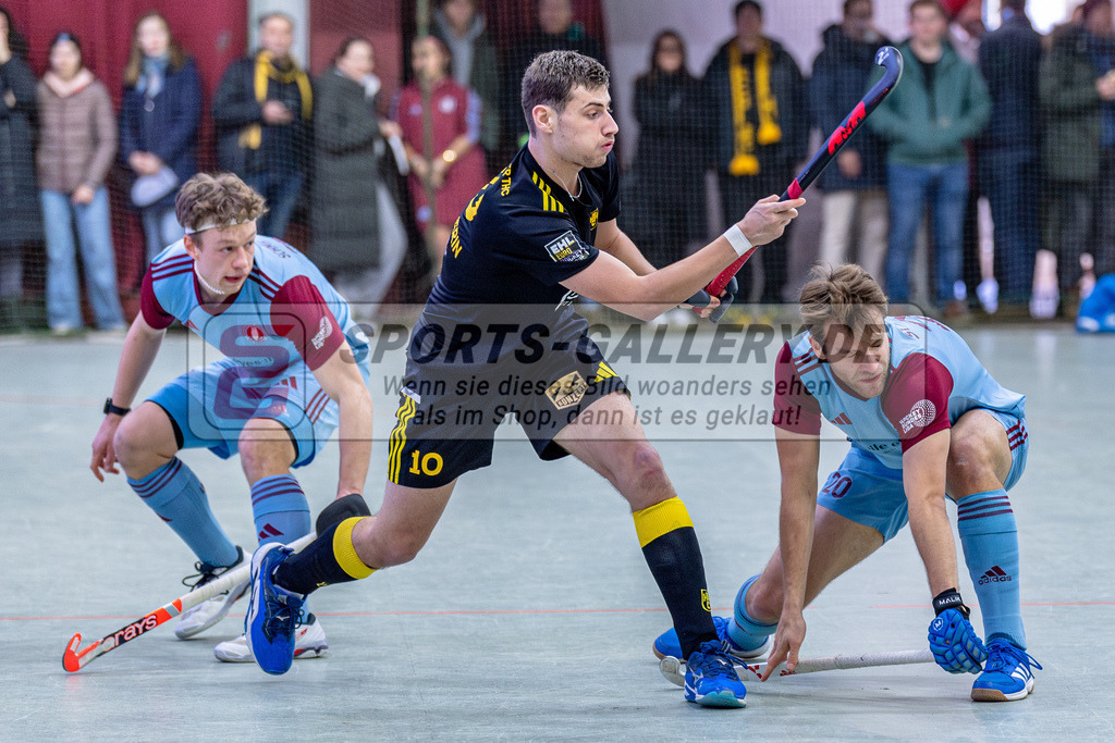 SM_2025-01-12_mD5_-17 | 1.Bundesliga Hallenhockey  (M) UHC - HTHC / 12:13 (4:5)