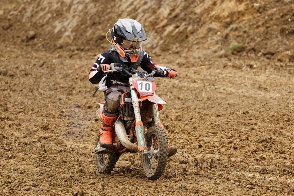 Motocross_Gerstetten_250802_2853 | Fotopresso – Sportfotografie in Heidenheim & Umgebung. Professionelle Sportfotografie für unvergessliche Momente. Dynamische Action-Shots, emotionale Szenen & hochwertige Bilder. - Realisiert mit Pictrs.com