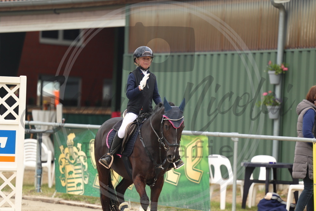 994A8280 | sabrinanicolaifotografie - Realisiert mit Pictrs.com