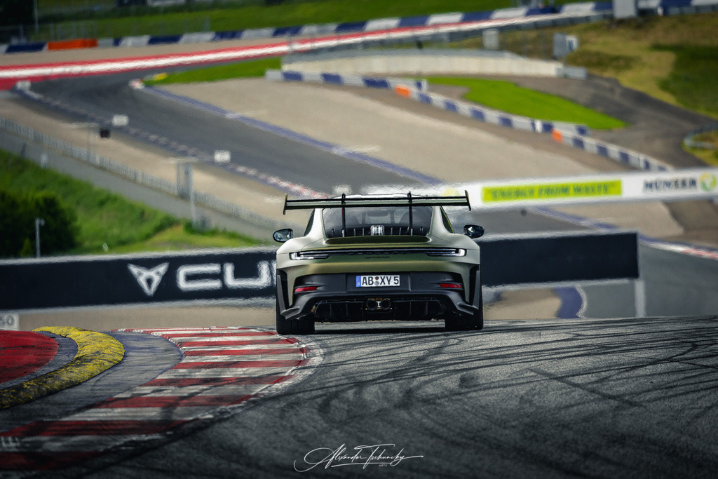 R6PZ2572 _Alexander Tschuncky | Entdecken Sie die faszinierende Welt von Alexander Tschuncky Arts: Kreative Fotografie, atemberaubende Automobilkunst und hochwertiger Bilderdruck. Lassen Sie sich inspirieren! - Realisiert mit Pictrs.com