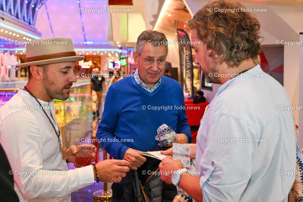 Lassts mas sche griassn_ 2 Tagesbart_ 31.10.2024-32 | bilder, linz, oberösterreich, österreich, europa, photo, foto, tiere, hunde, landwirtschaft, landschaft, politik, wirtschaft, wissenschaft, industrie, verkehr, medizin, society, fodo.news