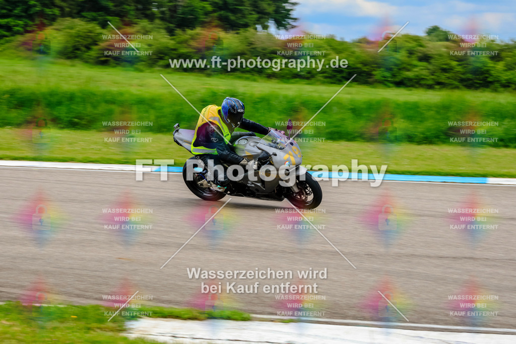MotoTeam-9799 | Hier findet Ihr Bilder von Touristenfahrten auf der Nürburgring Nordschleife oder von anderen Veranstaltungen die ich besucht habe. Viel Spass beim Durch Schauen 