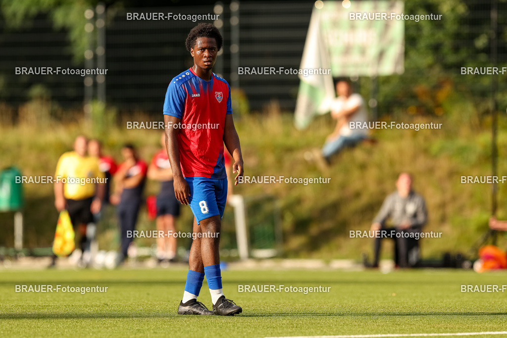 1_KFCWAT_20250723_0274.JPG -  - KFC Uerdingen - SG Wattenscheid 09 - Testspiel | Krefeld, Deutschland, 23.07.25: Dave Fotso Youmssi (KFC Uerdingen) in Aktion, am Ball, Einzelaktion waehrend des Testspiel Spiels zwischen KFC Uerdingen - SG Wattenscheid 09 in der Covestro Sportpark am 23. July 2025 in Krefeld, Deutschland. (Foto von Stefan Brauer/Brauer-Fotoagentur)