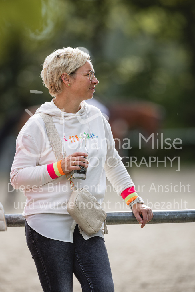 230827_Delbrueck_A-Spr2_Impressionen-849 | Deine schönsten Turniermomente als professionelle Fotos! Entdecke hochwertige Pferdesport-Fotografie im Online-Shop. Jetzt Fotos finden & bestellen!