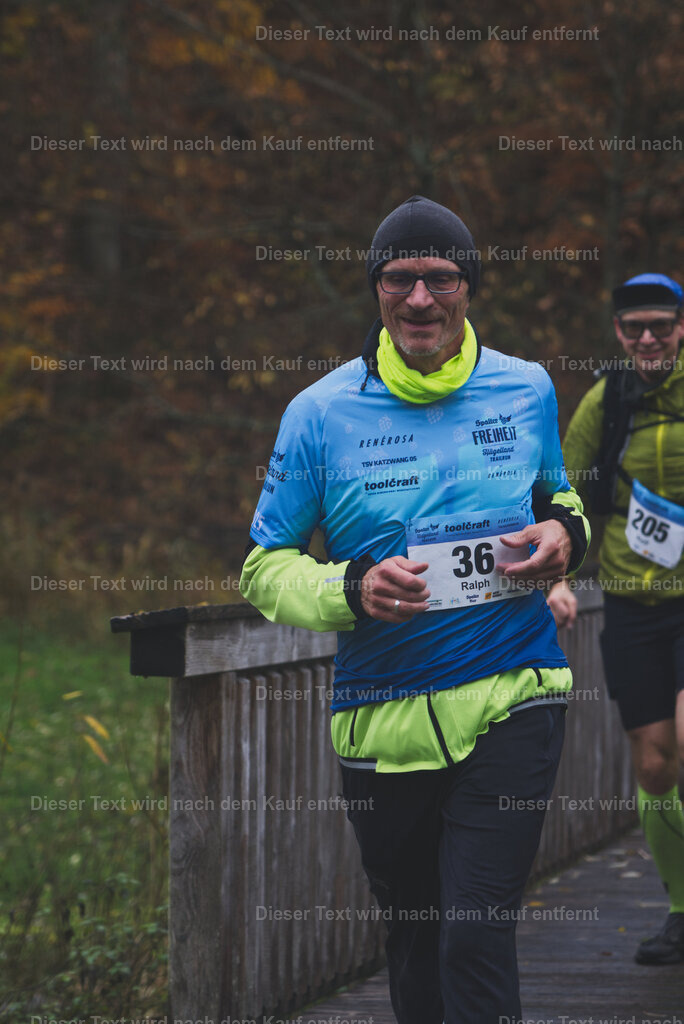 cineathletes-huegelland-2025-11-09-10-55-58-2 | Sportfotografie rund um Obstacle Course Racing und Trail Run - Realisiert mit Pictrs.com