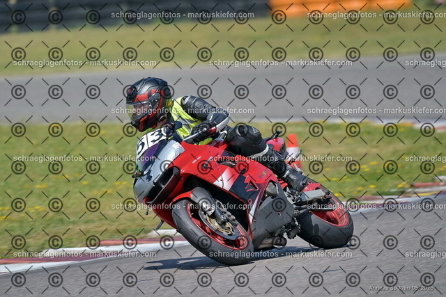 26BT02-2085 | markuskiefer.com - Realisiert mit Pictrs.com