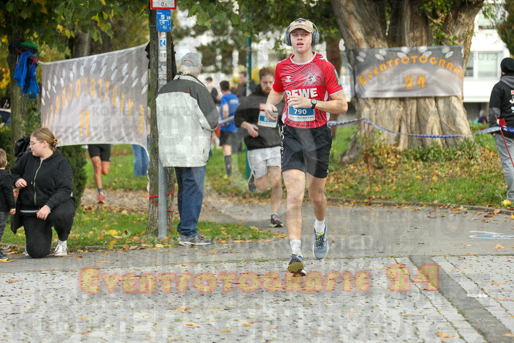 241020_1008_EX1_7851 | Sportfotografie im Rhein-Sieg Kreis, Köln, Bonn, NRW, Rheinland Pfalz, Hessen, etc. Unser Tätigkeitsfeld umfasst den Laufsport vom Volkslauf über den Marathon, Duathlon, Triathon bis zum Ultralauf wie Kölnpfad Ultra oder Schindertrail.