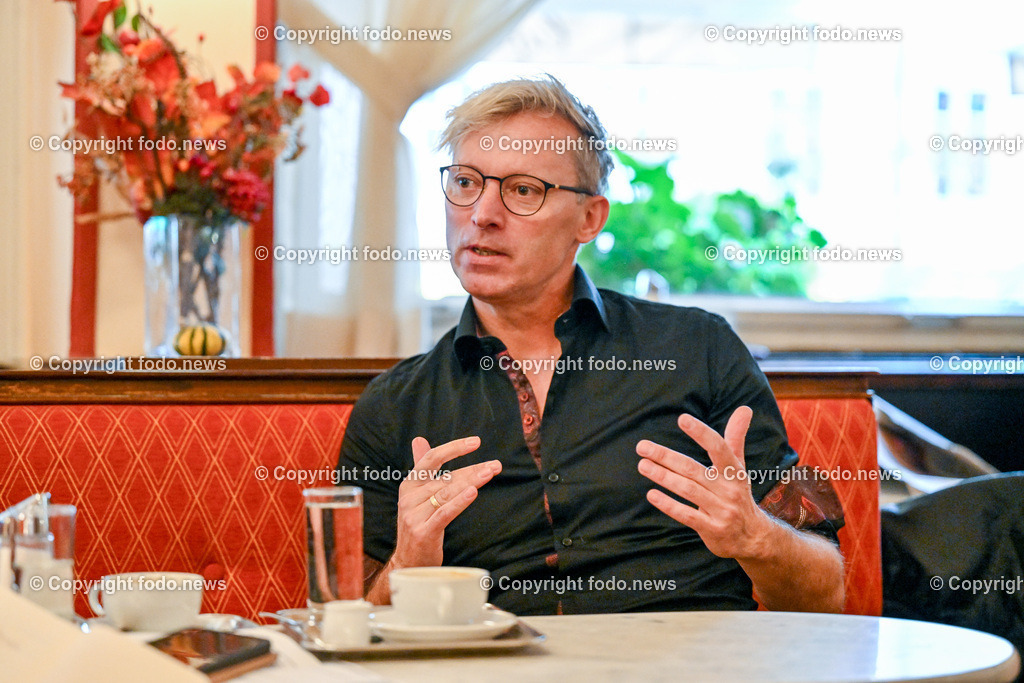 Thomas Wahlmueller_ Professor fuer Elementarpaedgogik_ 13.11.2023-9 | 13.11.2023, Linz, AUT, Thomas Wahlmueller, Professor fuer Elementarpaedgogik, im Bild Thomas Wahlmueller (Professor fuer Elementarpaedgogik, Gendermainstreaming-Beauftragter, Studienprogrammleitung Elementarpaedagogik)