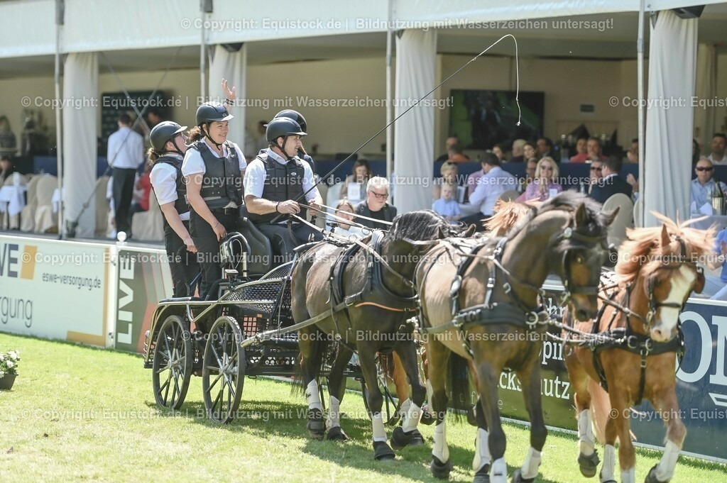 20230528_Jump-and-Drive_0192 | equistock