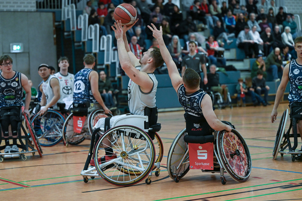 gml_046 | Fotos von Basketballspielen aus dem Raum NRW fotografiert von Gero Mueller-Laschet und Daniel Schaefer - Realisiert mit Pictrs.com