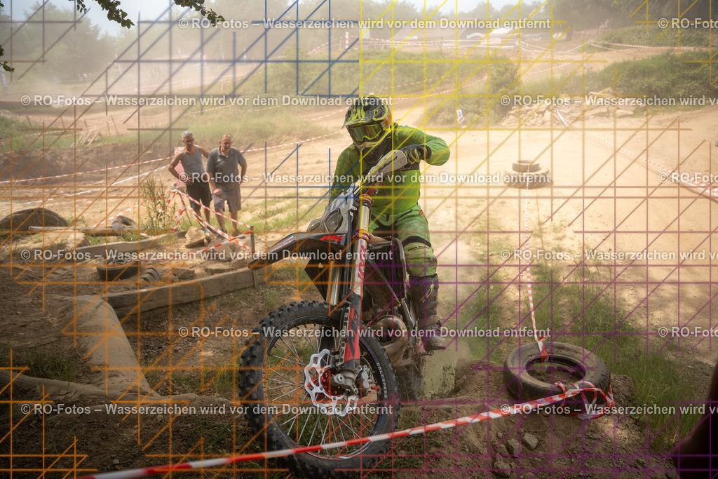 Niederwürzbach 2 Lauf-715 | Sportfotografie von RO-Fotos: Motorsport, Motocross, Enduro, Laufveranstaltungen und Triathlon. Professionelle Fotos von Sportlern und Events. - Realisiert mit Pictrs.com