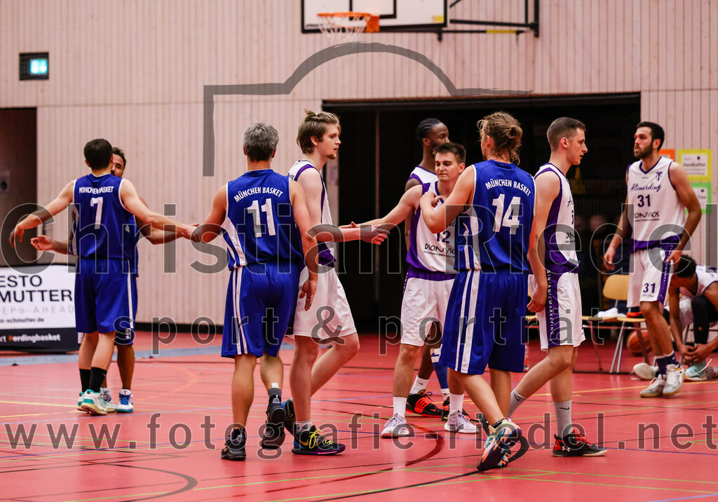 2022-05-29_103_SpVgg_Altenerding_gegen_Muenchen_Basket_2 | Erding, Deutschland, 29.05.2022:
Basketball, Bezirksliga 2021 / 2022, Herren Turnier der 2. der Aufstiegsrunden, SpVgg Altenerding gegen München Basket 2, Endergebnis: 

+Robert Stais (München Basket, #7), Philipp Waldherr (München Basket, #11), Kristof Vadasz (SpVgg Altenerding, #8), Sebastian Weber (SpVgg Altenerding, #12), Adrian Grieble (München Basket, #14), Sasa Sukovic (SpVgg Altenerding, #31)

Foto: Christian Riedel / fotografie-riedel.net