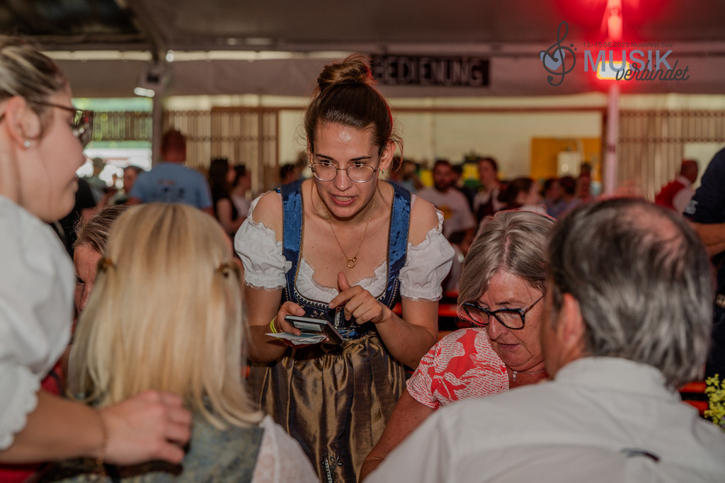 DSC_5841 | "Fussifoto.com – Ihr Ansprechpartner für hochwertige Fotografie! Entdecken Sie kreative Bilder und professionelle Dienstleistungen. Kontaktieren Sie uns für Ihre Projekte!"