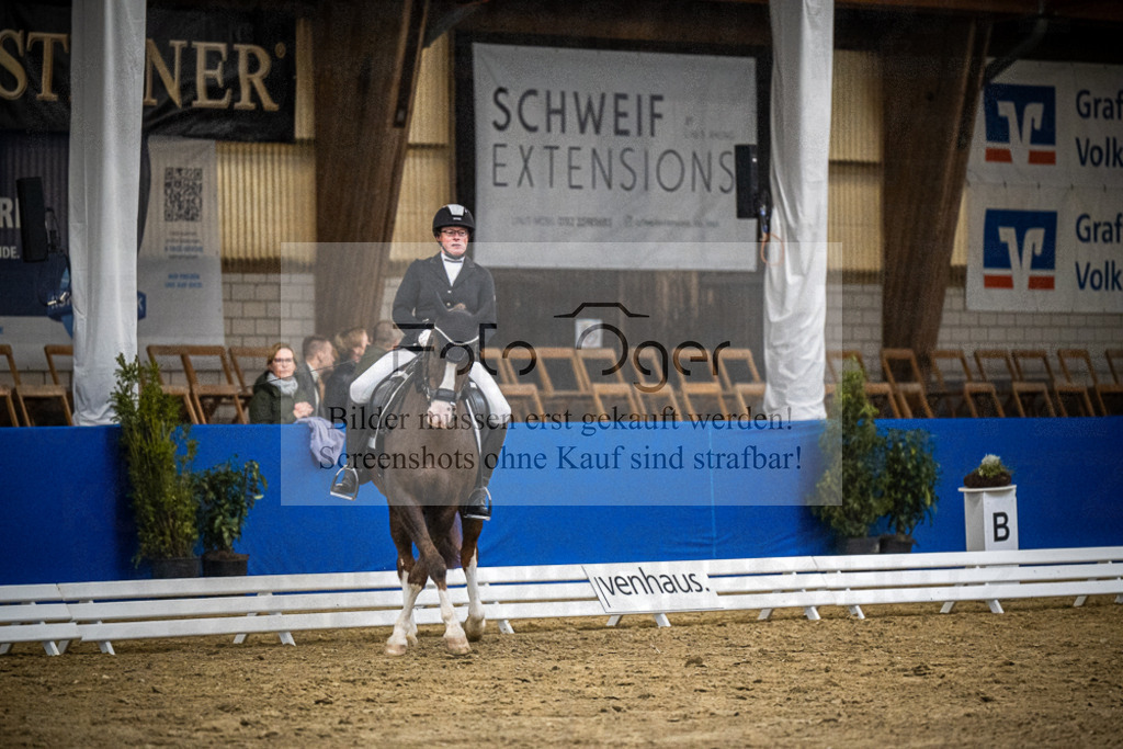 DOS_0578 | Entdecke hochwertige Reitturnierfotos von Foto Oger. Professionell, emotional und authentisch – jetzt Lieblingsmomente im Shop bestellen.Deutschlandweite Turnierfotografie. - Realisiert mit Pictrs.com