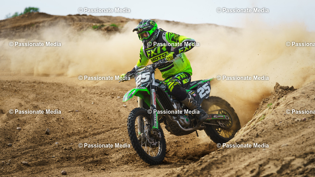 DSC03120 | Passionate Media, dein Fotograf aus Brandenburg, Märkisch Oderland, im Bereich Motorsport, Autos und Motorräder sowie Events und auch Hunde. Shootings oder auch Eventbegleitungen können bei mir gebucht we