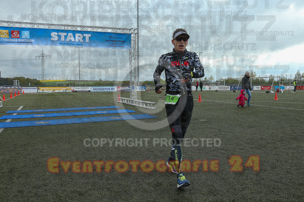 240421_1101_EX1_0971 | Sportfotografie im Rhein-Sieg Kreis, Köln, Bonn, NRW, Rheinland Pfalz, Hessen, etc. Unser Tätigkeitsfeld umfasst den Laufsport vom Volkslauf über den Marathon, Duathlon, Triathon bis zum Ultralauf wie Kölnpfad Ultra oder Schindertrail.